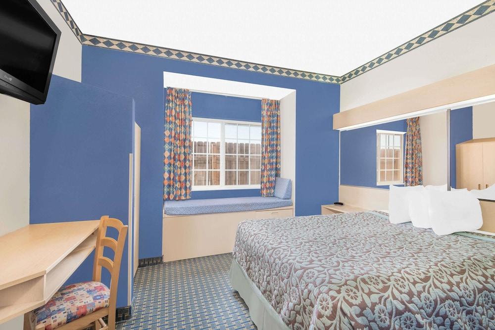 Days Inn & Suites By Wyndham Hutchinson Exteriér fotografie